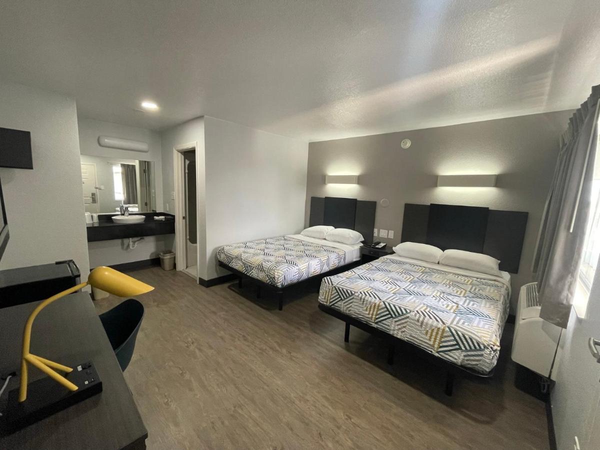 Motel 6 Denton, Tx - Unt Экстерьер фото